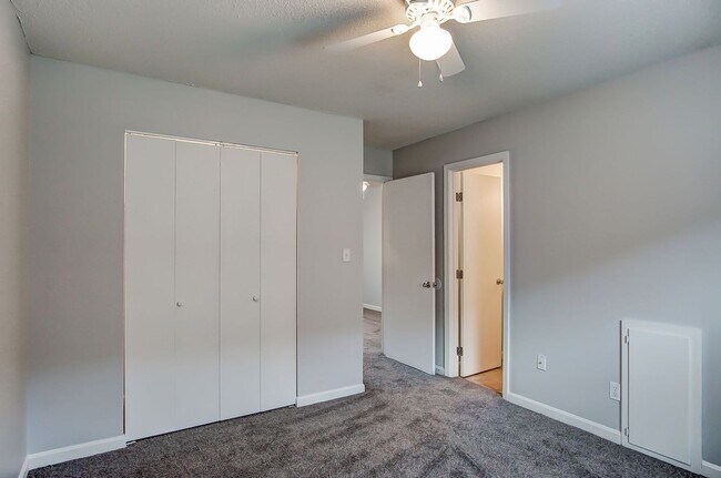 Foto del edificio - Beautiful Furnished Short Term Rental