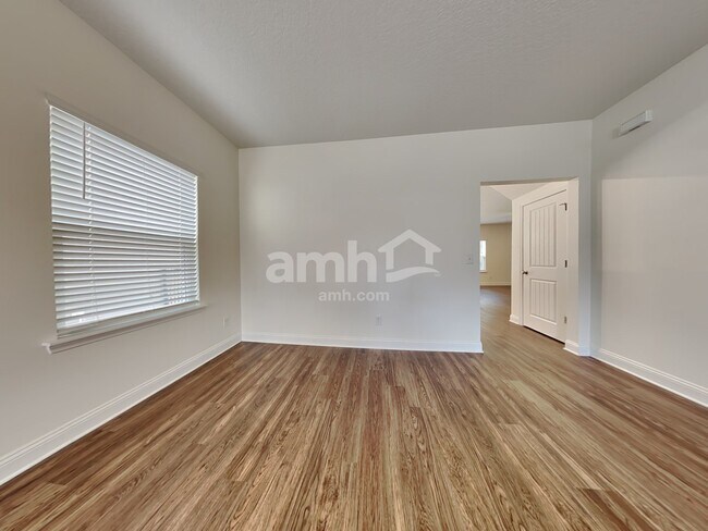 Building Photo - 3120 Creek Village Lane