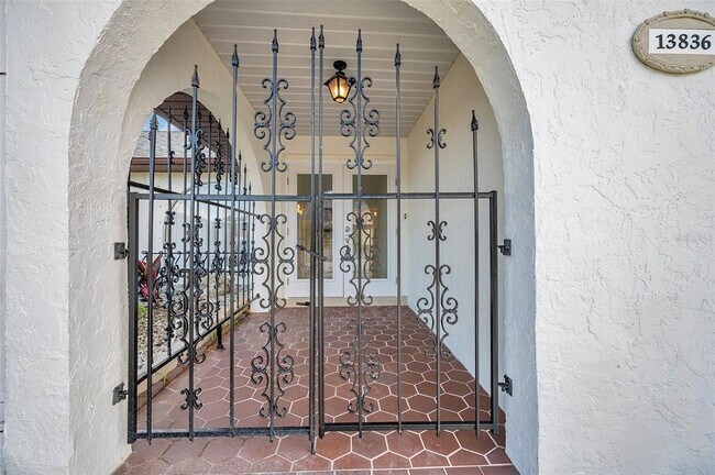 Foto del edificio - 13836 Darlene Ave