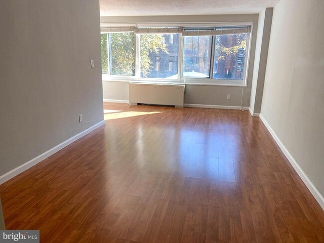 Foto del edificio - 1330 New Hampshire Ave NW