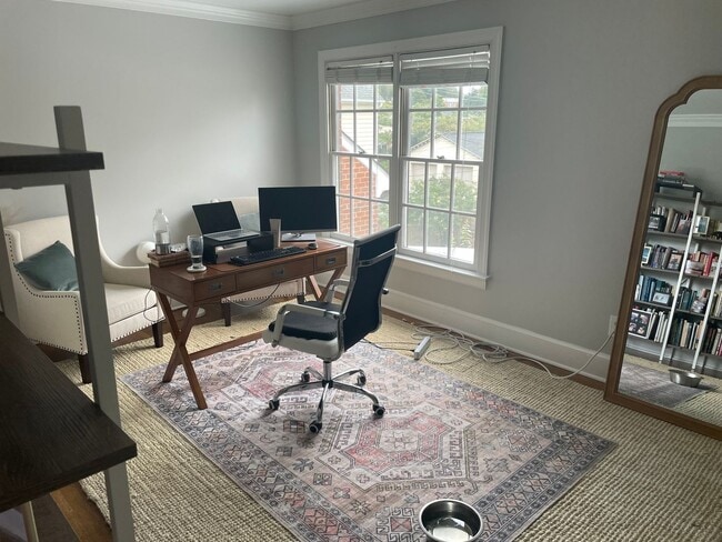 Building Photo - Amazing 2 bedroom home on Cary Street Rd