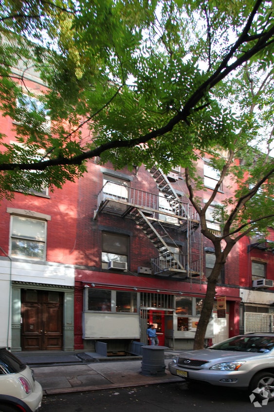 Building Photo - 292 Elizabeth St