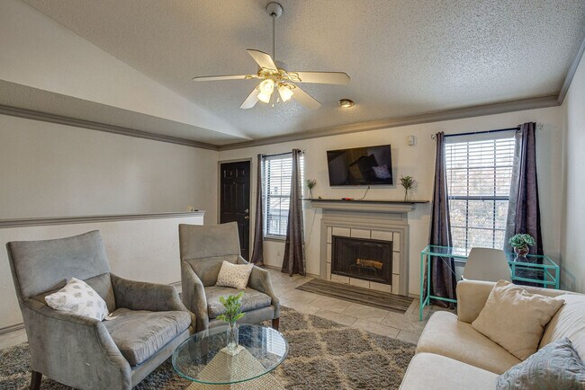 Foto del edificio - 8750 Park Ln