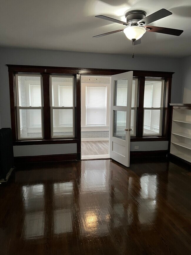 Foto del edificio - 8036 S Green St