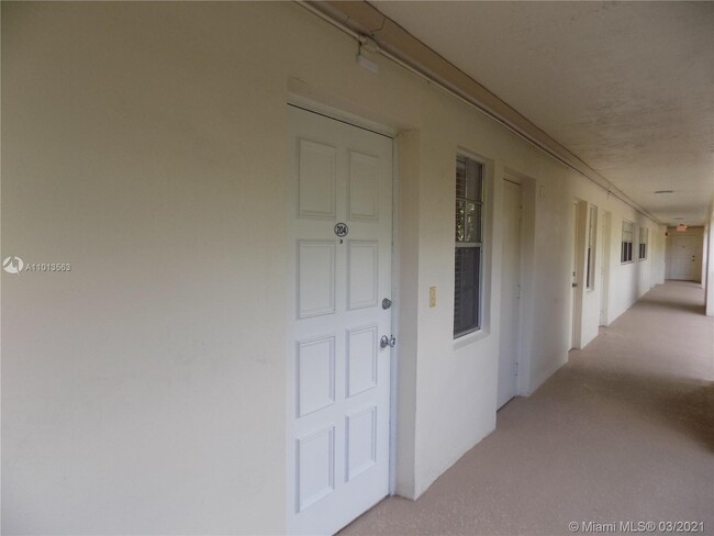 Foto del edificio - 3100 N Course Ln