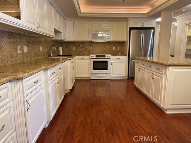 Foto del edificio - 101 Scholz Plaza