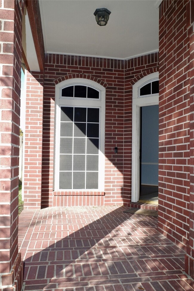 Building Photo - 1506 Rogers Lake Ln