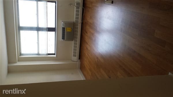 Primary Photo - 240 E 175th St