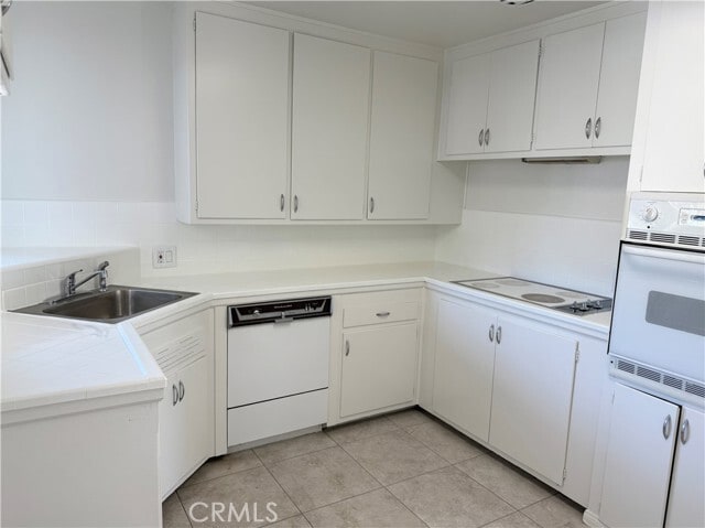 Foto del edificio - 9822 Joyzelle Dr