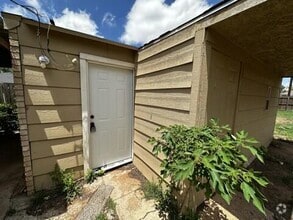 Building Photo - 3218 Baylor St