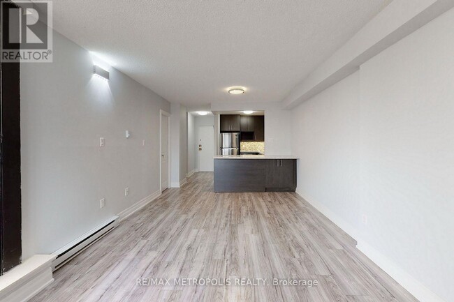 Photo du bâtiment - 2500-2500 Bridletowne Cir