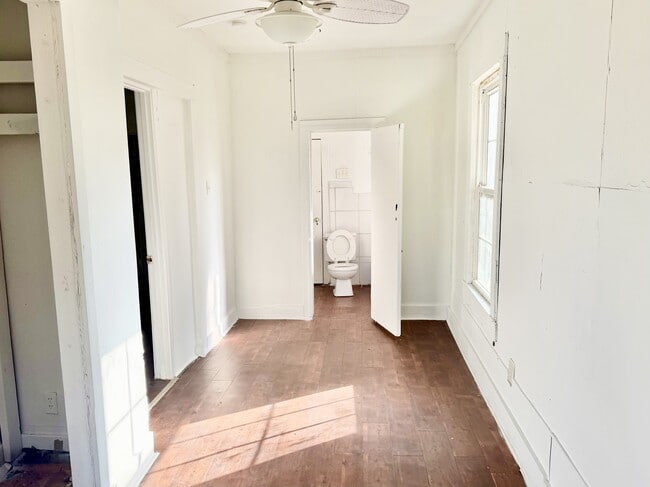 Building Photo - 119 N Baxter St