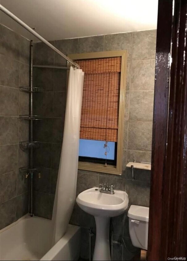 Foto del edificio - 740 S Oak Dr