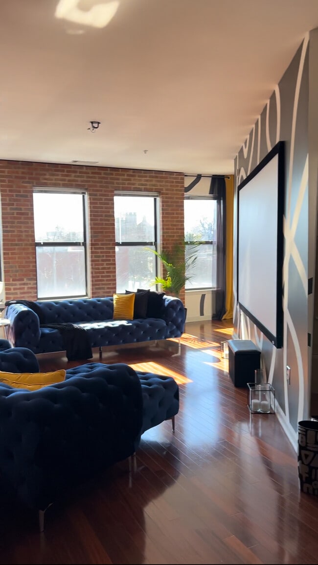 Foto del edificio - 898 Oak St SW