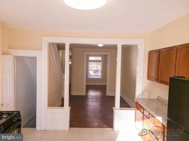 Building Photo - Baltimore Rowhome For Rent