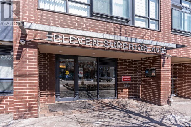 Photo du bâtiment - 11 Superior Ave