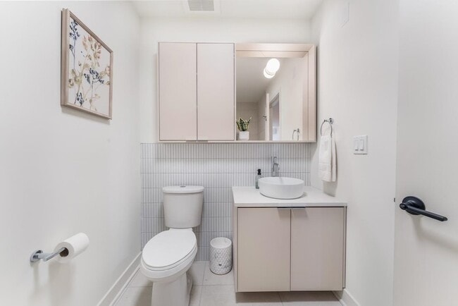 Building Photo - 857 Communipaw Ave
