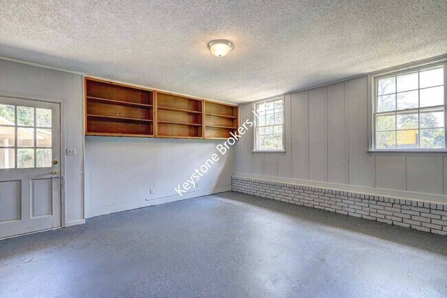 Building Photo - 2254 Silver Pines Ct