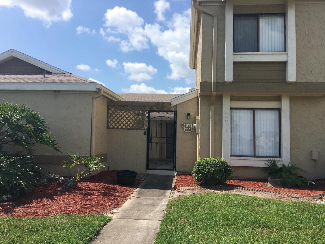 Foto principal - 1011 Abada Ct NE