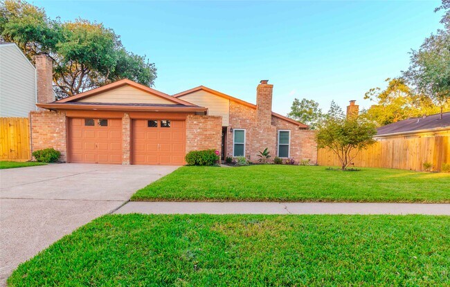 Foto del edificio - 15623 Fern Basin Dr