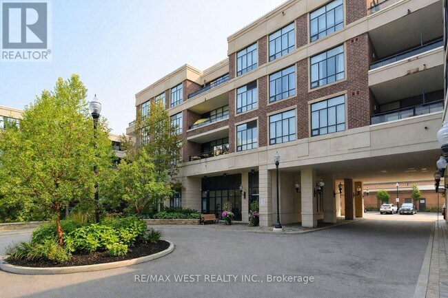 Photo du bâtiment - 2396 Major MacKenzie Dr W