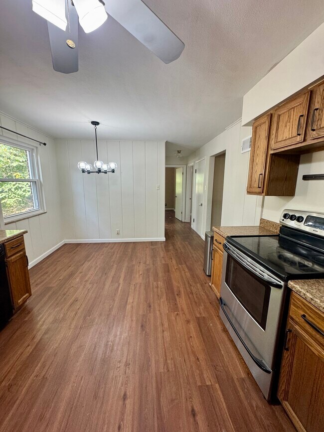 Foto del edificio - 10275 Kennerly Rd