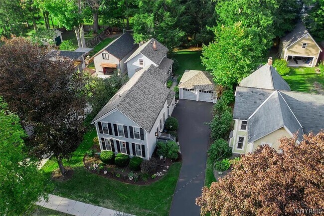 Foto del edificio - 370 Oakwood Ave