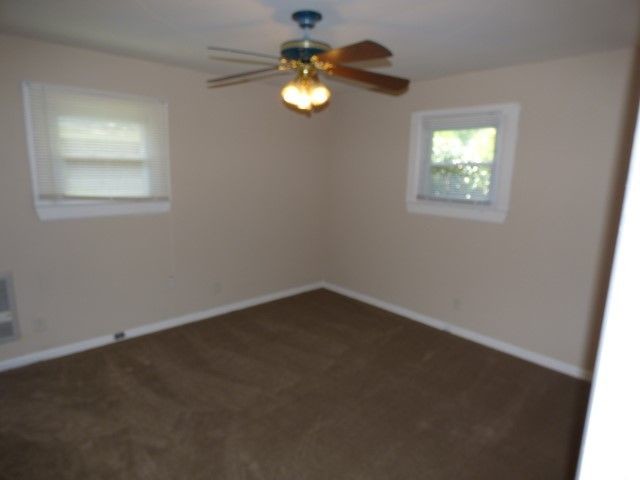 Building Photo - 1 BR / 1 BA duplex near MTSU W/D Connections