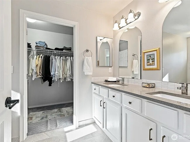 Building Photo - 33516 42nd Ave S