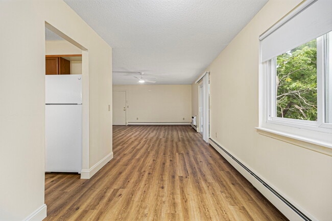 Building Photo - Parkway Apartments