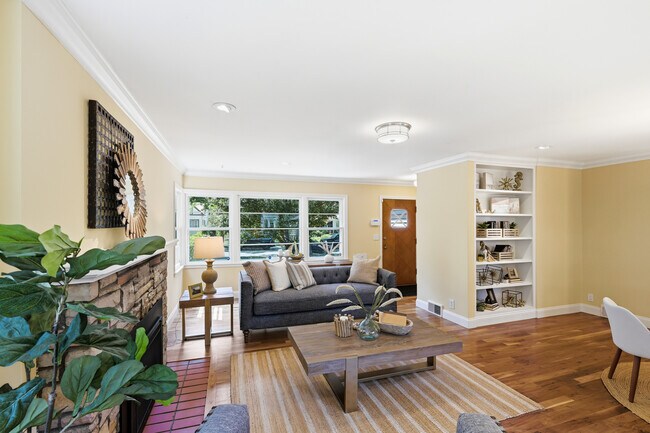 Foto del edificio - 5249 Abbott Ave S