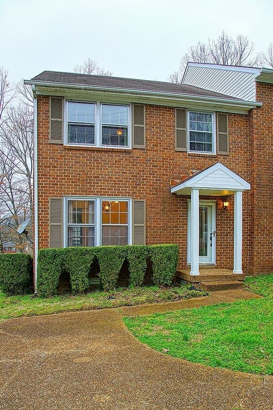 1033 Pleasant View Dr, Nashville, TN 37214 House Rental in Nashville