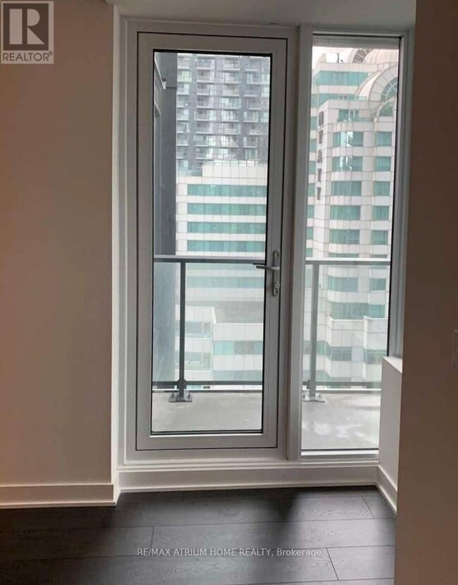 Building Photo - 115 Blue Jays Way