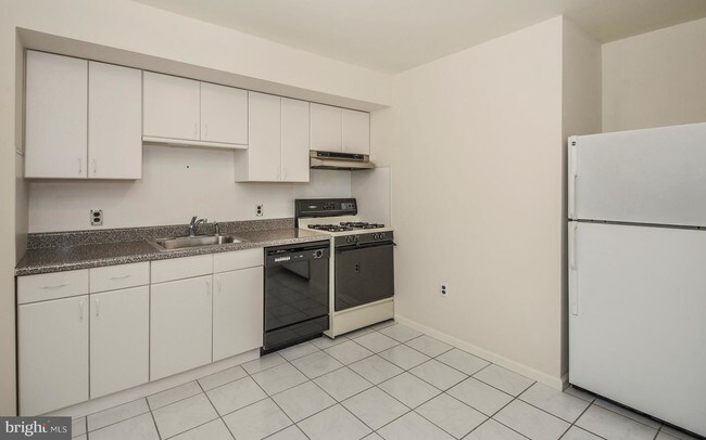 Foto del edificio - 805 Wyndmoor Ave