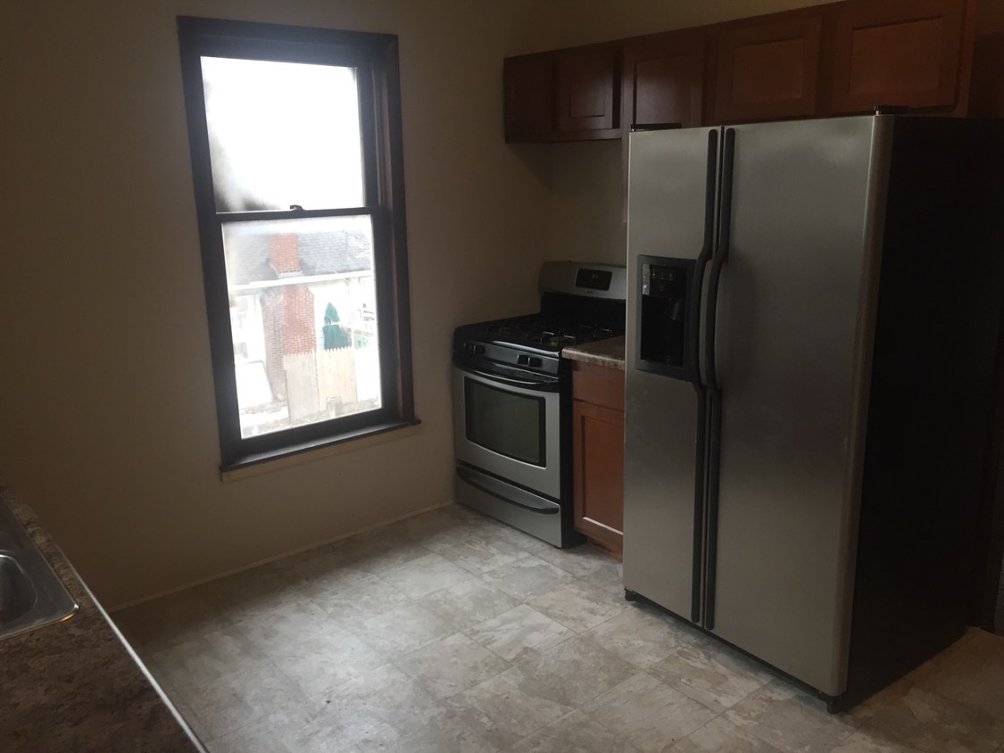 Primary Photo - 509 E. Main - A