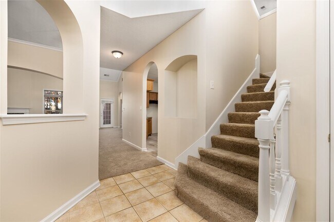 Building Photo - 2130 Berry Garden Cir E