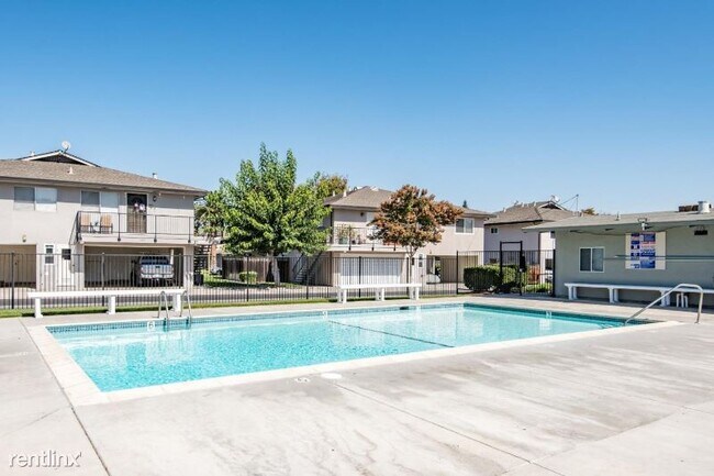 Foto del edificio - 2 br, 1 bath Condo - 786 Warring Dr