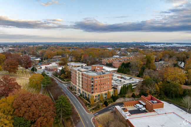 Aerial Photo - Emerson Overlook Condominium