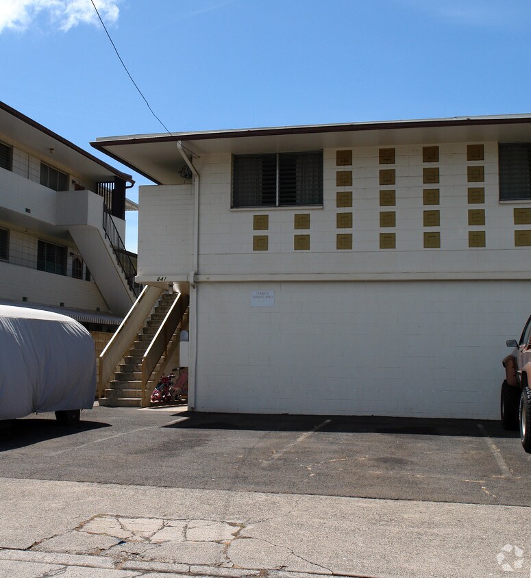 Building Photo - 841 Olokele Ave