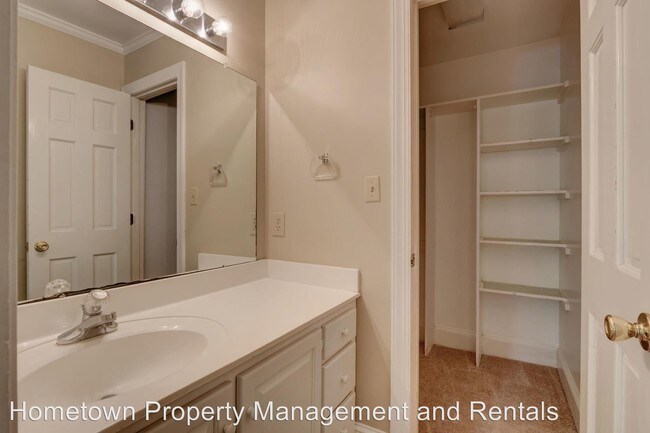 Foto del edificio - 5 br, 3.5 bath House - 2228 Warrenton Way