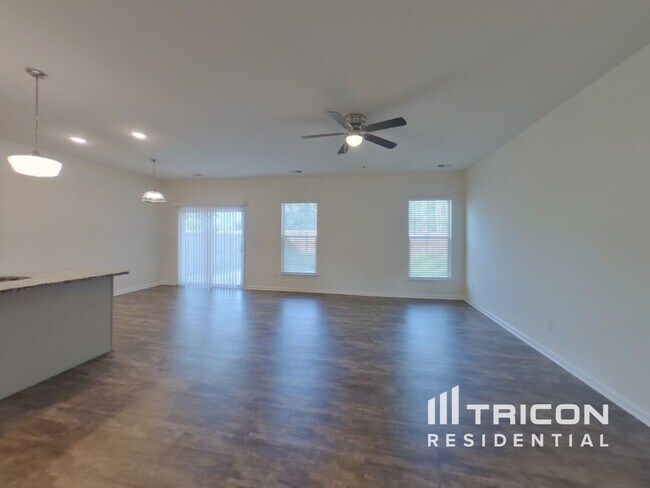 Building Photo - 6073 Haddington Dr