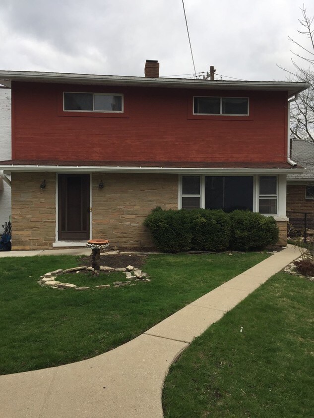 Primary Photo - 240 Marengo Ave