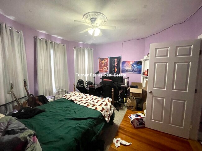 Foto del edificio - 12 Bucknam St