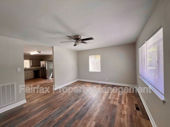 Building Photo - 1 Durante Place