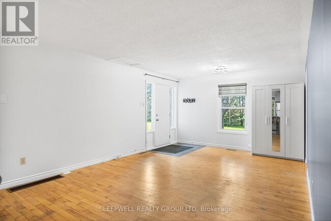 Building Photo - 3529 Carp Rd