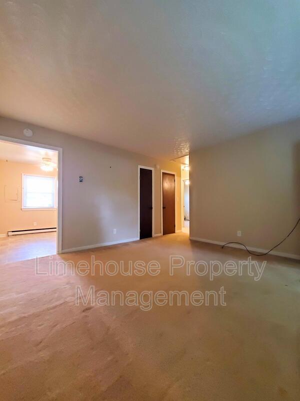 Foto del edificio - 7922 Woodall Rd