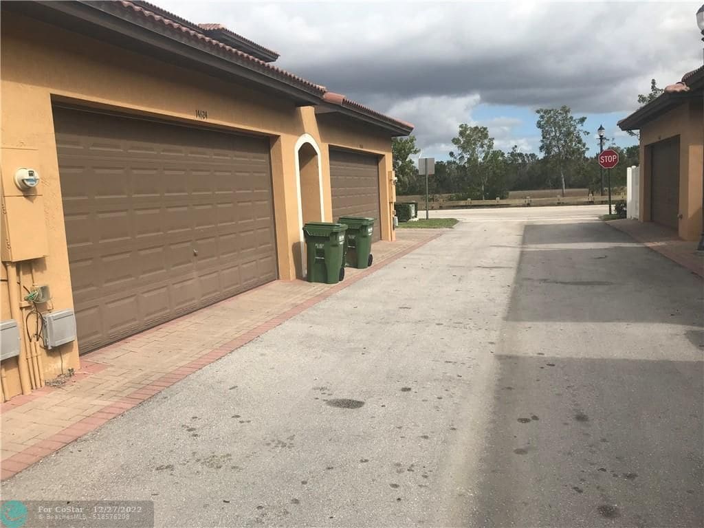 14634 SW 12th St, Pembroke Pines, FL 33027 Townhouse for Rent in