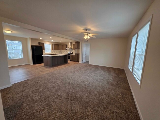 Foto del edificio - 3681 Hawthorne St