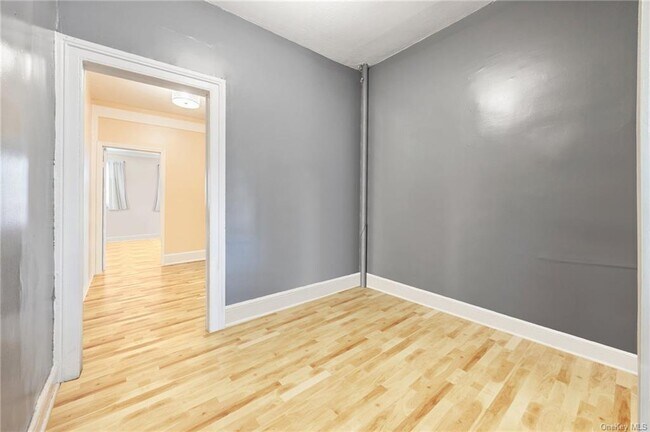 Foto del edificio - 60-89-89 54th St