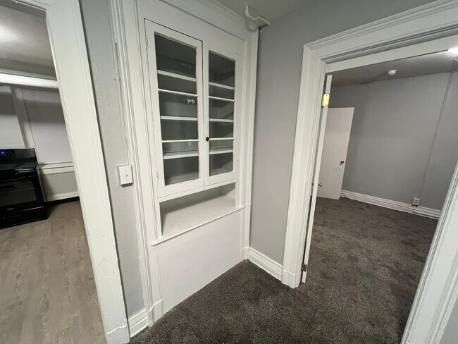 Foto del edificio - Elmwood-Anderson Place Apartments